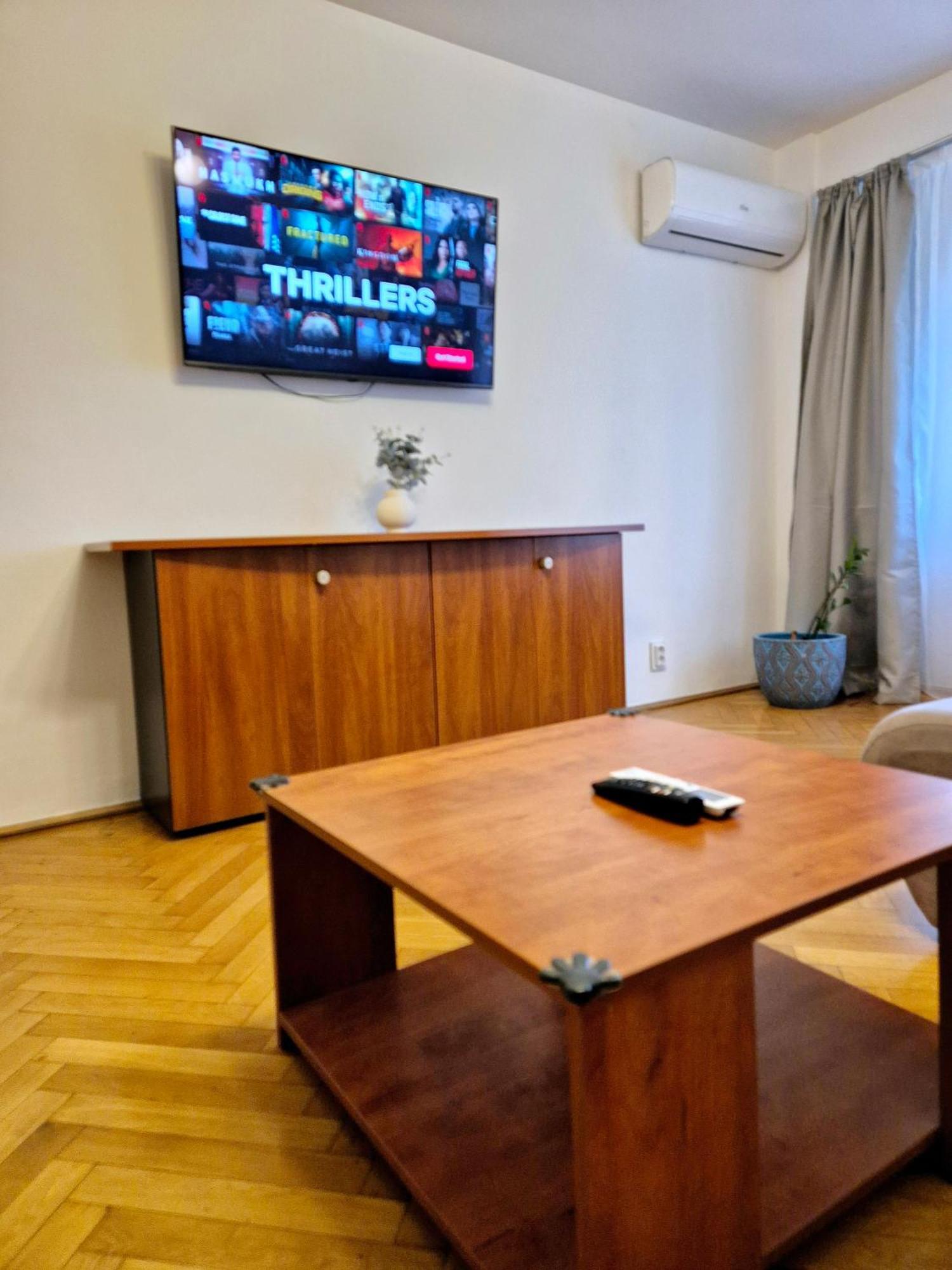 Tranquil Unirii Residence - Elegant & Spacious Living With Parking Steps From Parliament Bukarest Exterior foto